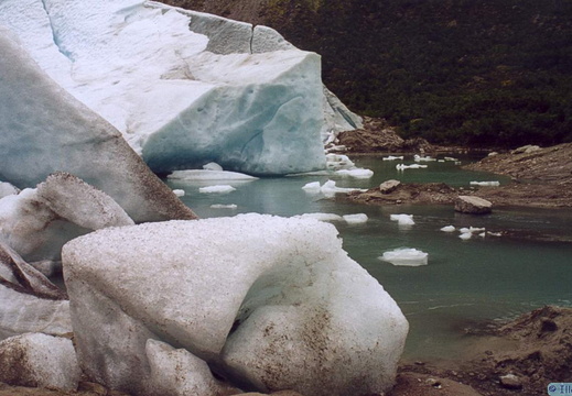 Briksdalsbreen1
