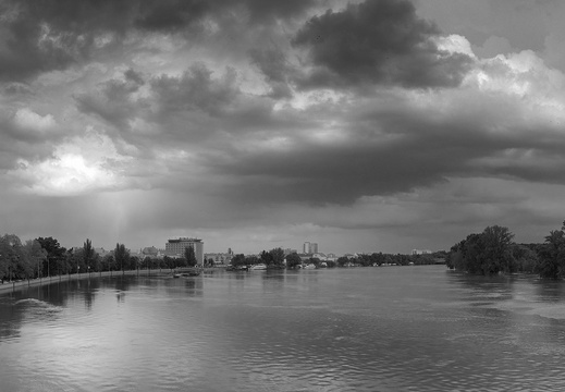 A Tisza a szegedi Belvárosi hídról